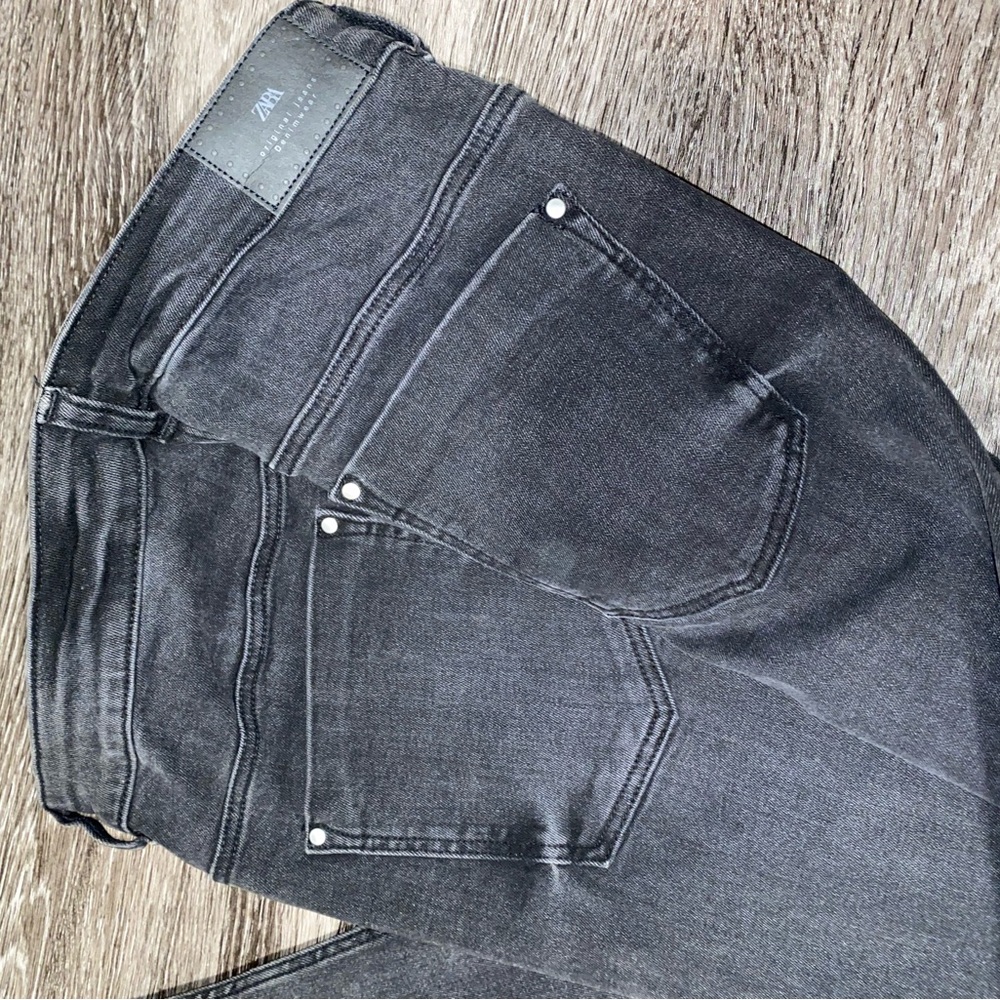 Skinny Mid Rise Jeans - Picture 3 of 8